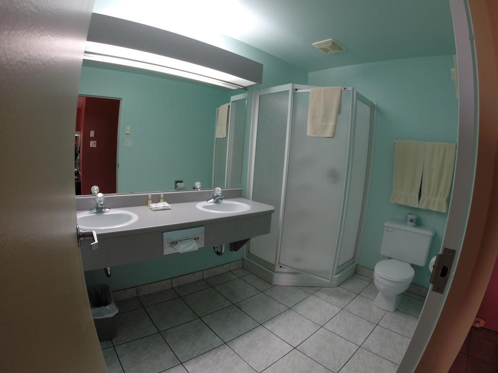 Motel Le Pocatois La Pocatiere Bilik gambar